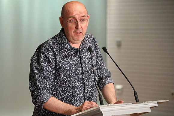 El profesor y crítico de arte Castro Flórez inaugura el curso de la Real Academia Canaria de Bellas Artes