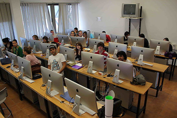 Alumnos de diseño a la Boloni-esa (Gran Canaria)