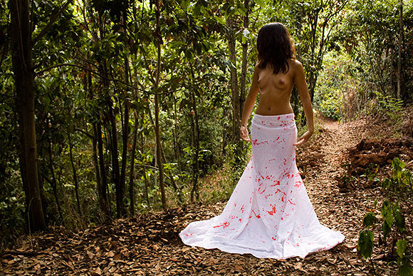 Transgrediendo en rojo soviético sobre papel fotográfico